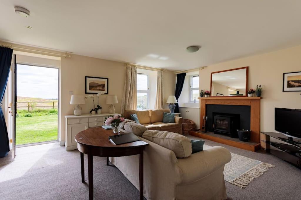 Blackhill Farm Cottage Perth Exteriör bild