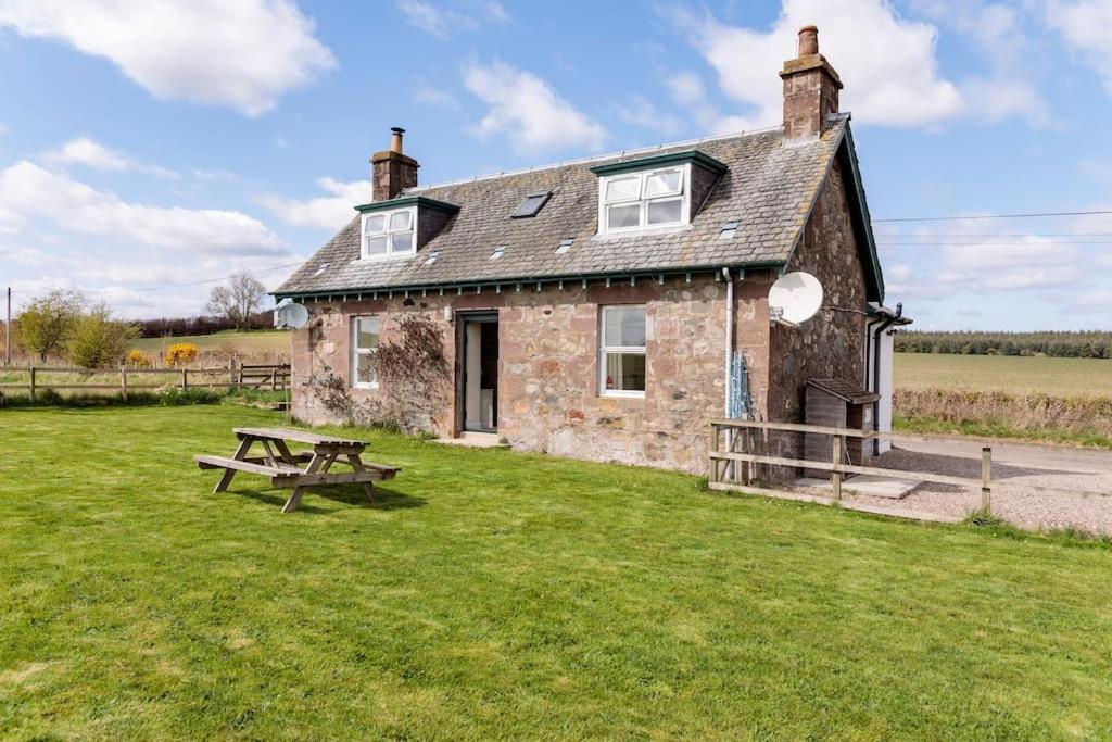 Blackhill Farm Cottage Perth Exteriör bild